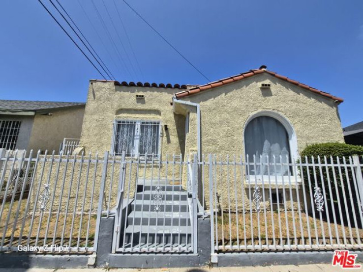 2 Bed Home for Sale in Los Angeles, California