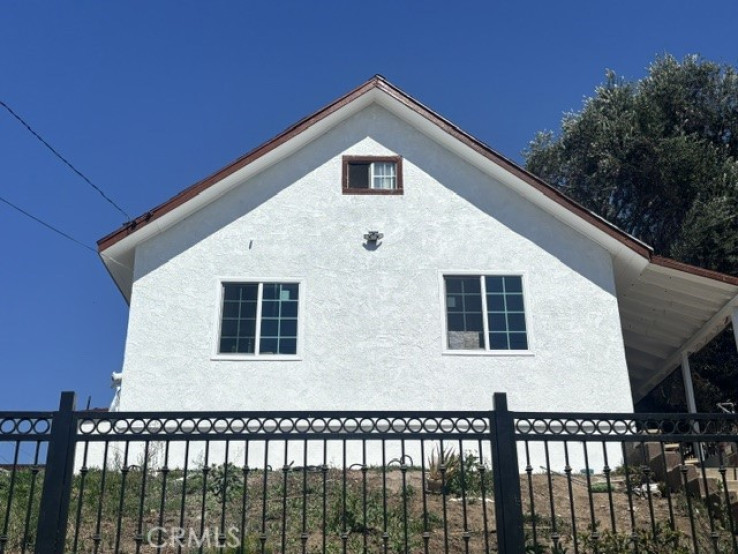 3 Bed Home for Sale in Los Angeles, California