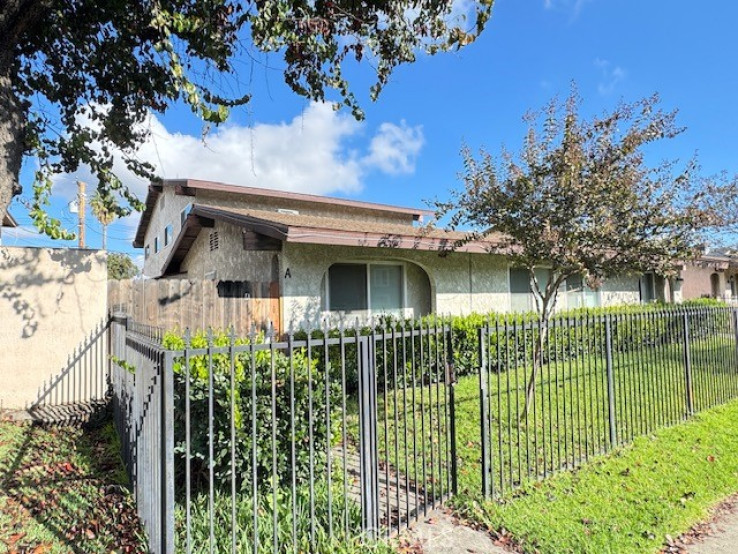  Income Home for Sale in Rialto, California