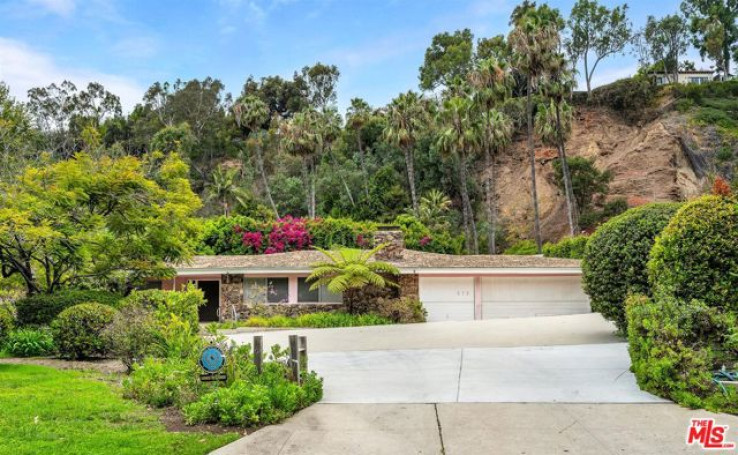 3 Bed Home for Sale in Los Angeles, California