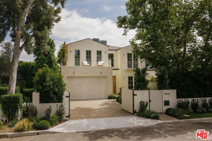 5 Bed Home for Sale in Valley Village, California