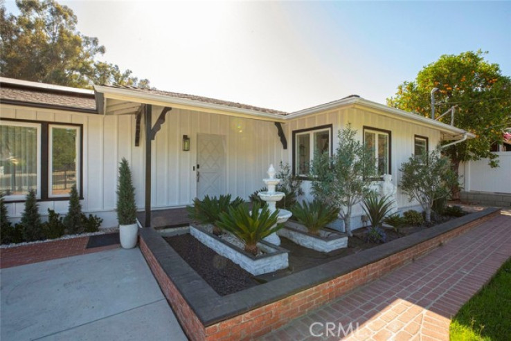 5 Bed Home for Sale in Shadow Hills, California