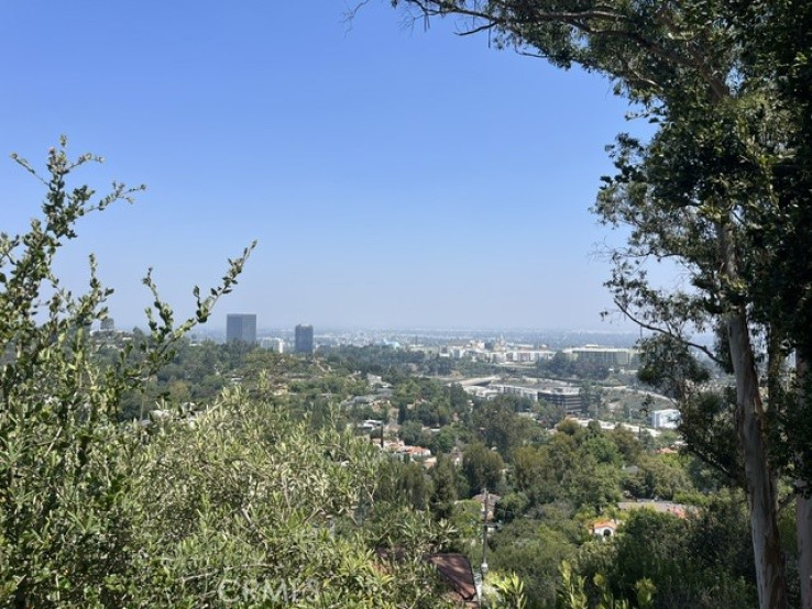 1 Bed Home for Sale in Los Angeles, California