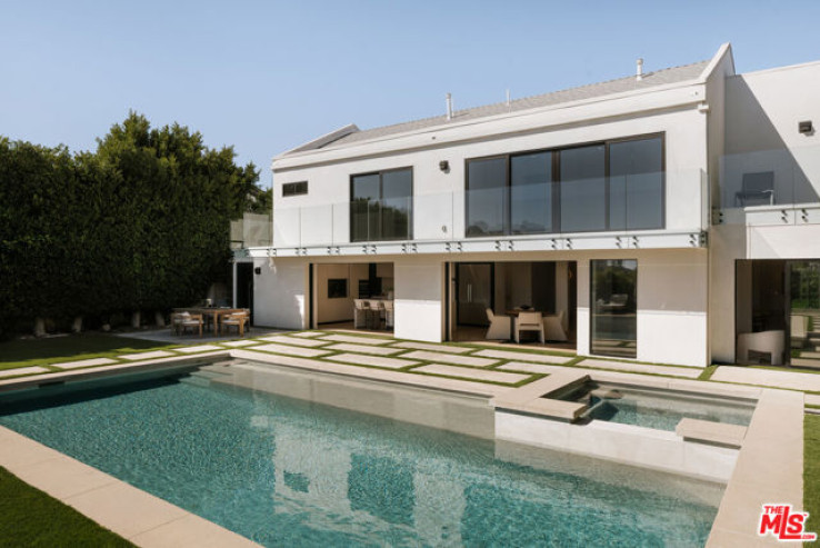 6 Bed Home for Sale in Los Angeles, California