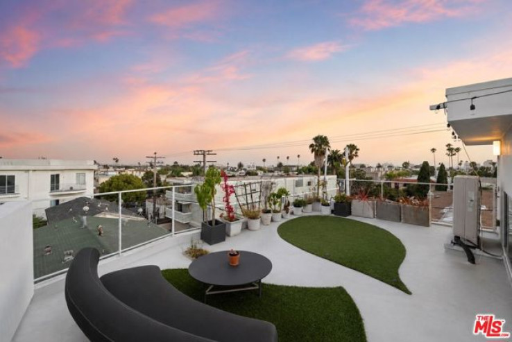 3 Bed Home for Sale in Santa Monica, California