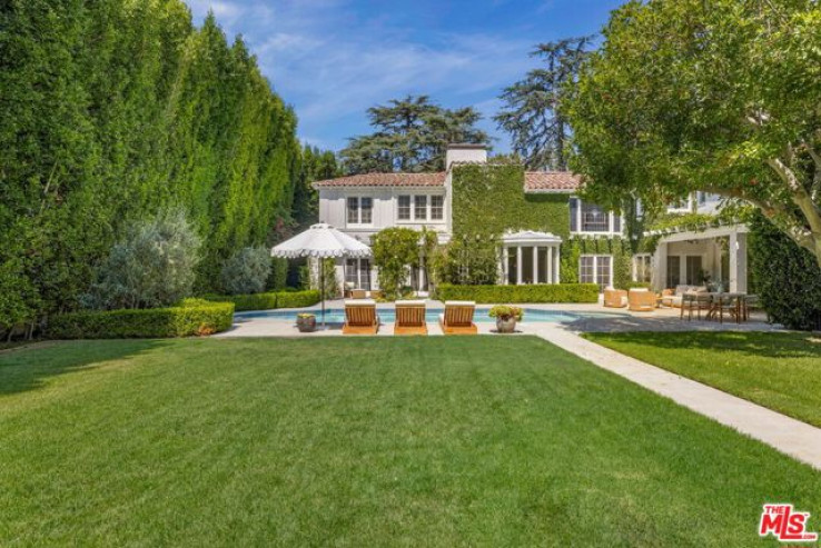 Residential Home in Hancock Park-Wilshire