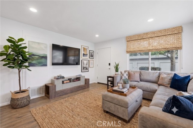 2 Bed Home for Sale in Thousand Oaks, California
