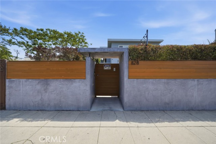  Income Home for Sale in Venice, California