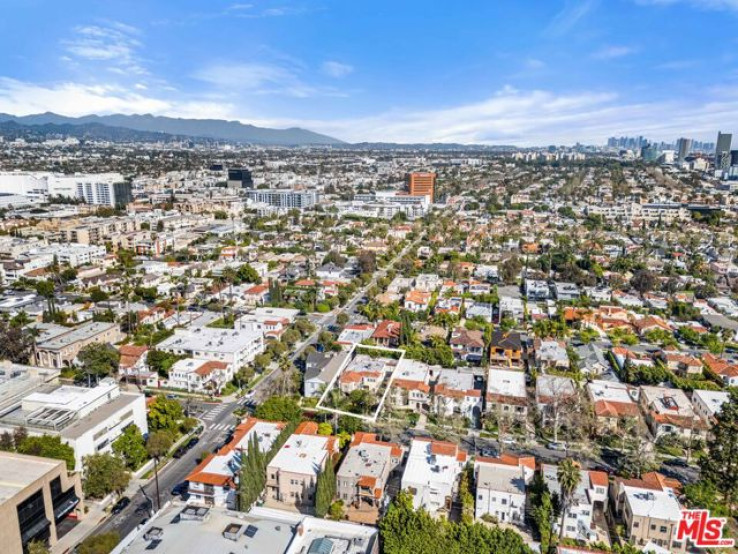 Residential Income in Beverly Hills