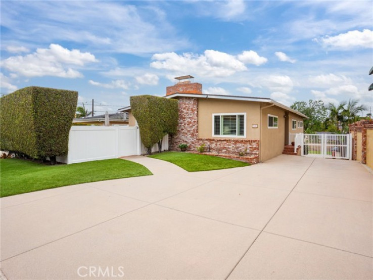 3 Bed Home for Sale in El Segundo, California