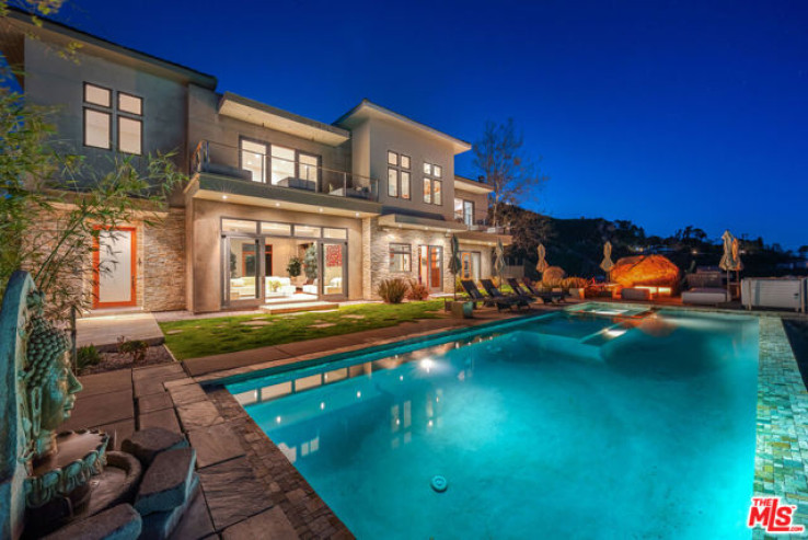 5 Bed Home for Sale in Malibu, California