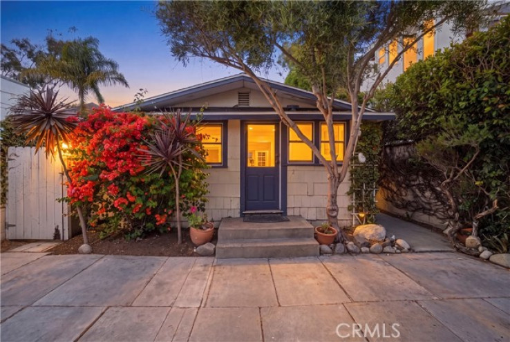 2 Bed Home for Sale in Venice, California