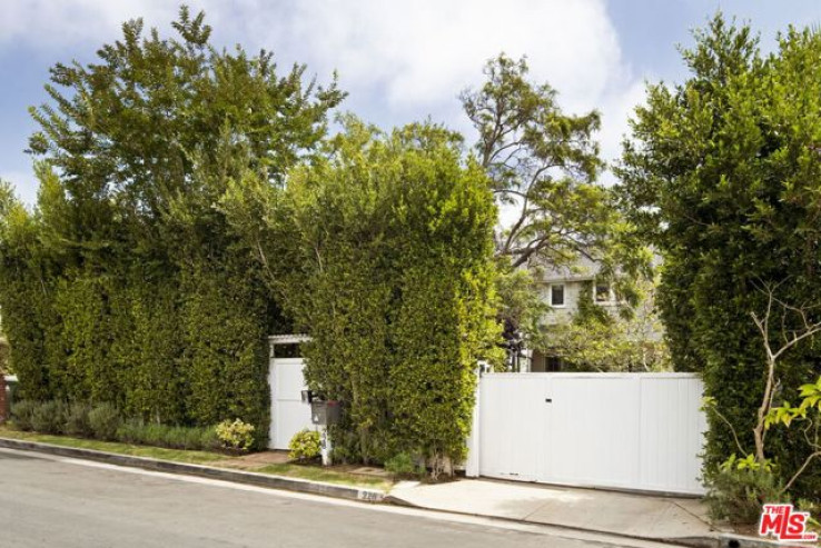 Residential Home in Brentwood