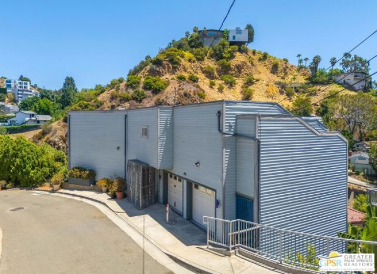 4 Bed Home for Sale in Los Angeles, California