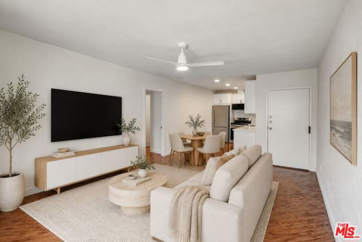 1 Bed Home for Sale in Los Angeles, California