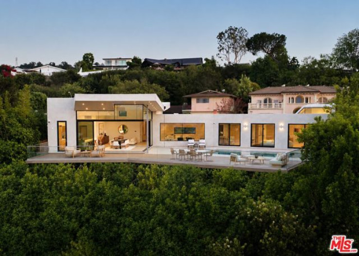 3 Bed Home for Sale in Los Angeles, California