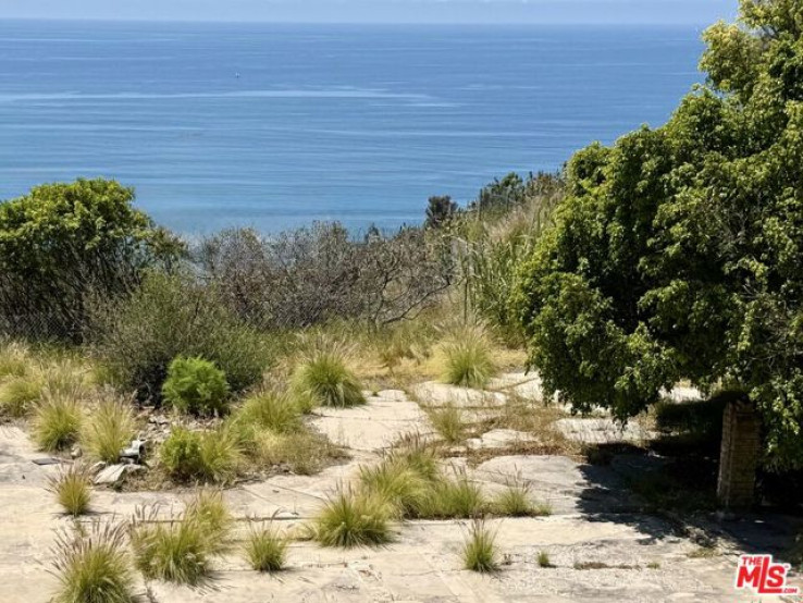 Land in Malibu