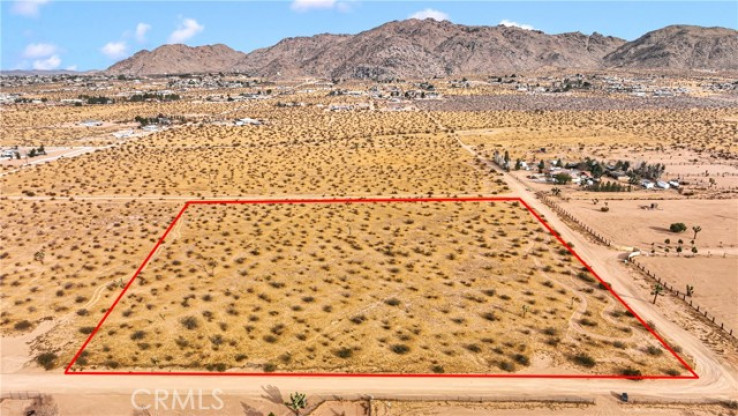 Land in Apple Valley