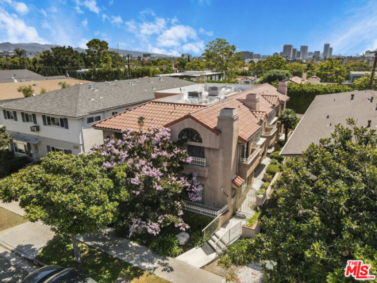  Income Home for Sale in Beverly Hills, California