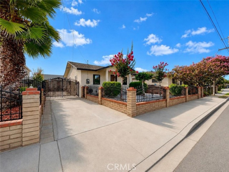  Income Home for Sale in East Los Angeles, California