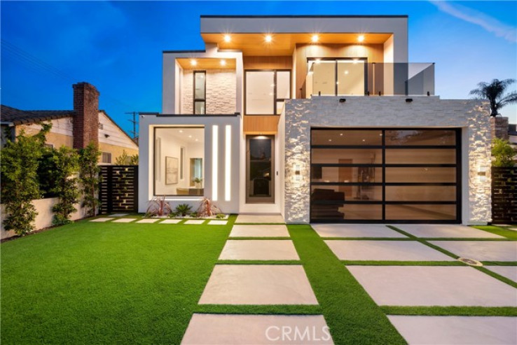 5 Bed Home for Sale in Studio City, California