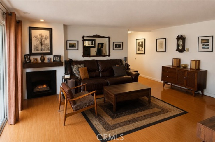 Residential Home in Playa Del Rey