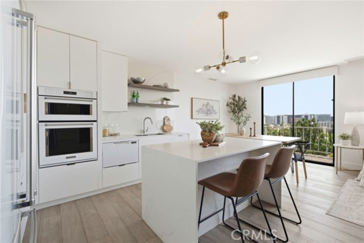 1 Bed Home for Sale in Los Angeles, California