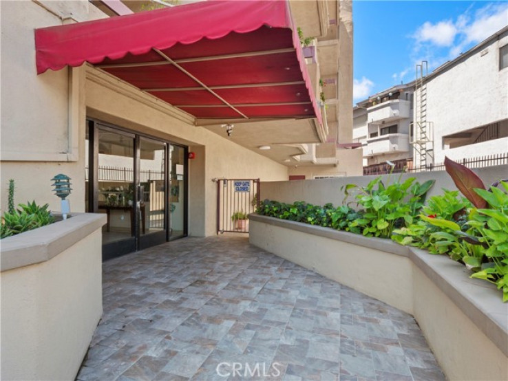 2 Bed Home for Sale in Sherman Oaks, California