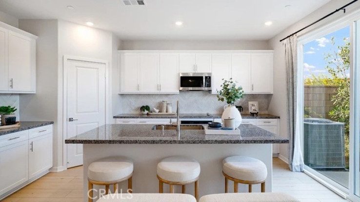 5 Bed Home for Sale in Ontario, California