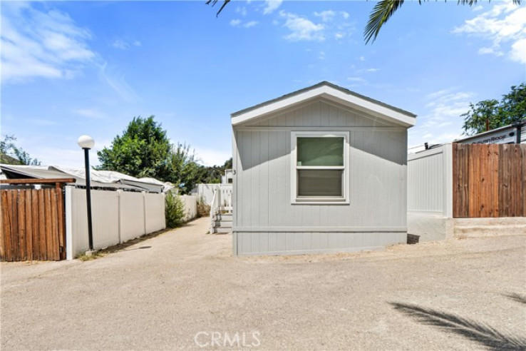 1 Bed Home for Sale in Agua Dulce, California