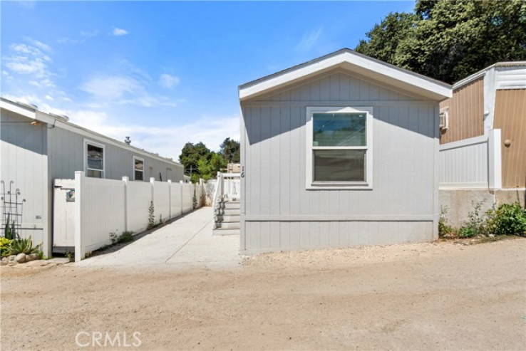 1 Bed Home for Sale in Agua Dulce, California