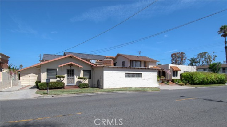  Income Home for Sale in Costa Mesa, California