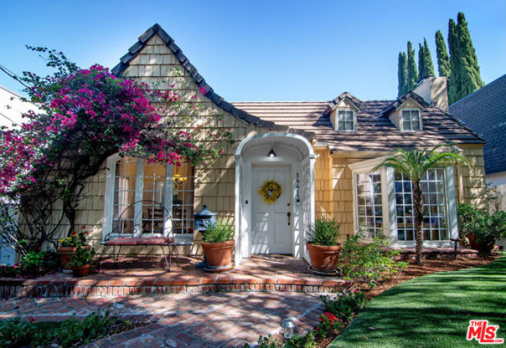 3 Bed Home for Sale in Sherman Oaks, California