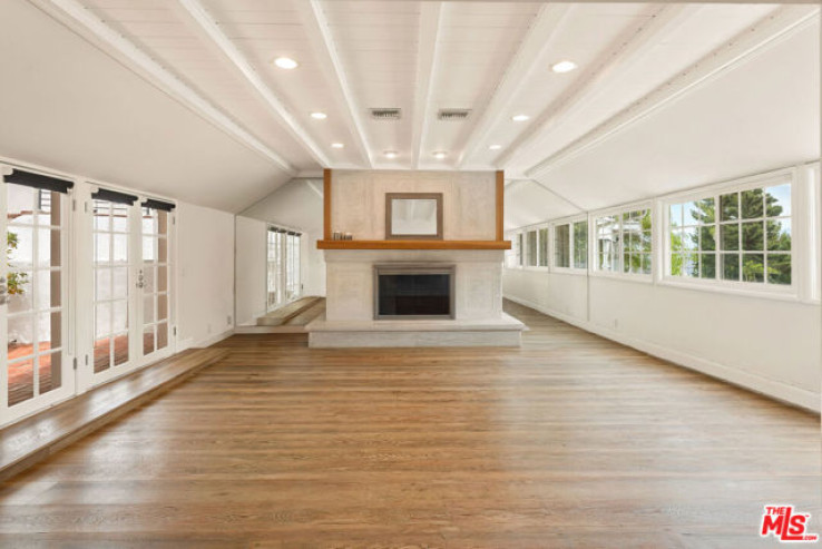 3 Bed Home for Sale in Los Angeles, California