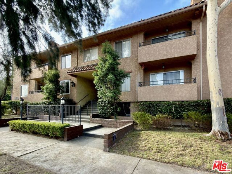 2 Bed Home for Sale in Los Angeles, California