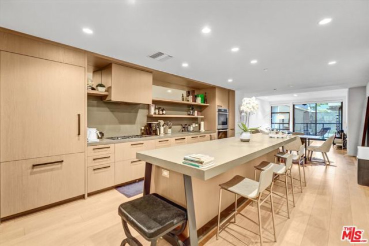2 Bed Home for Sale in Los Angeles, California