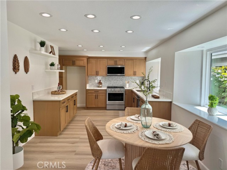 Residential Home in East Costa Mesa