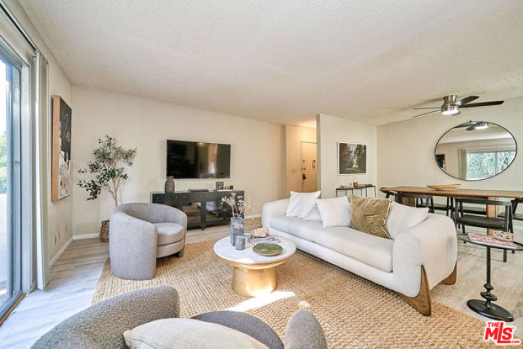 1 Bed Home for Sale in Los Angeles, California