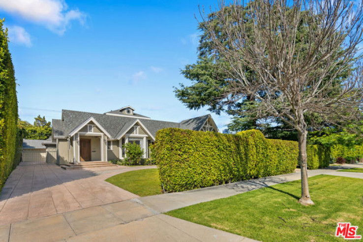 5 Bed Home for Sale in Beverly Hills, California