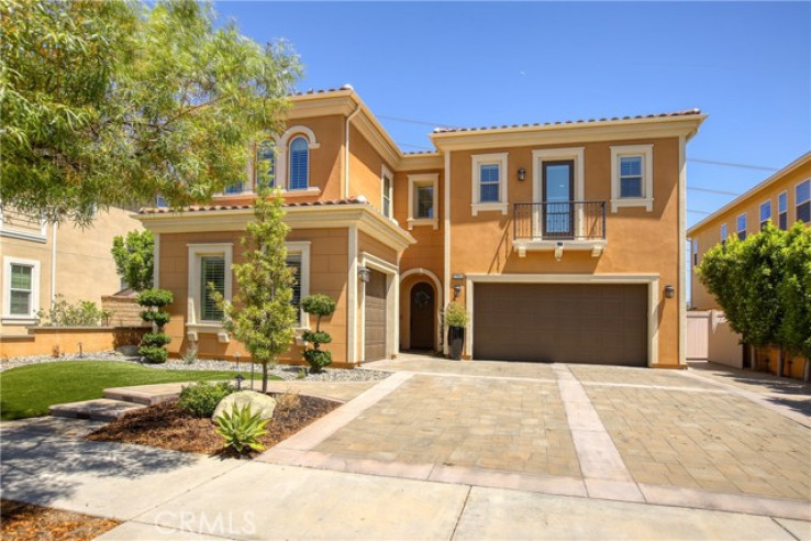 Residential Home in Five Knolls