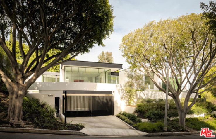 6 Bed Home for Sale in Beverly Hills, California