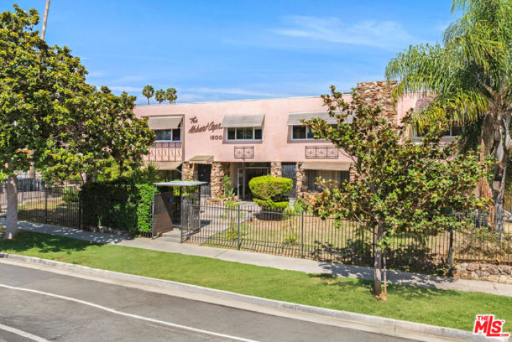 2 Bed Home for Sale in Los Angeles, California