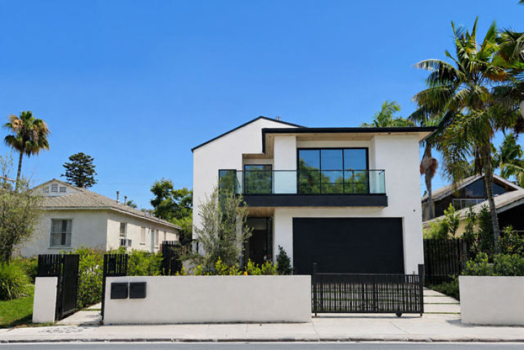 6 Bed Home for Sale in Los Angeles, California