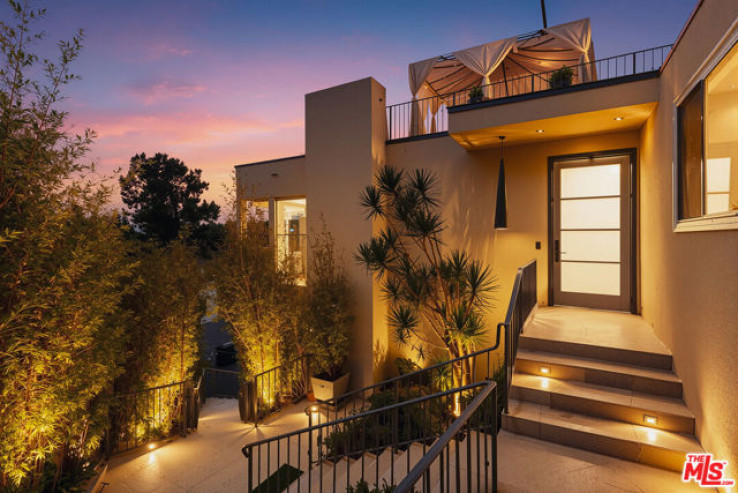 3 Bed Home for Sale in Los Angeles, California