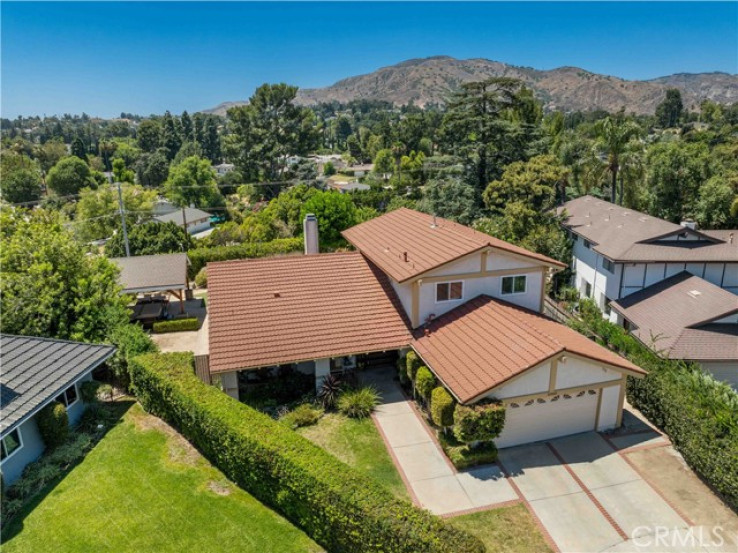 5 Bed Home for Sale in Granada Hills, California