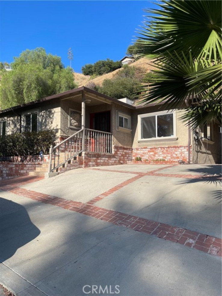 3 Bed Home for Sale in Los Angeles, California