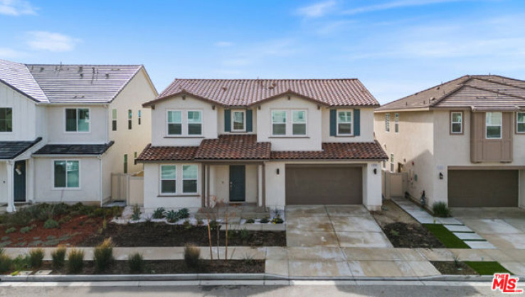 5 Bed Home for Sale in Santa Clarita, California