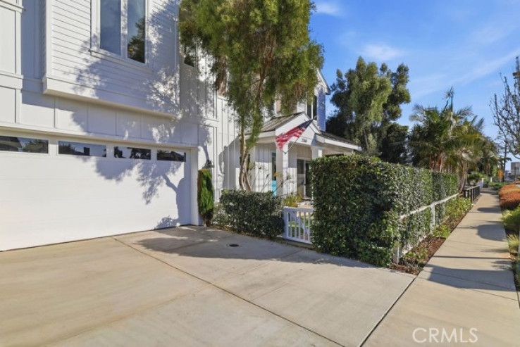 4 Bed Home for Sale in Costa Mesa, California
