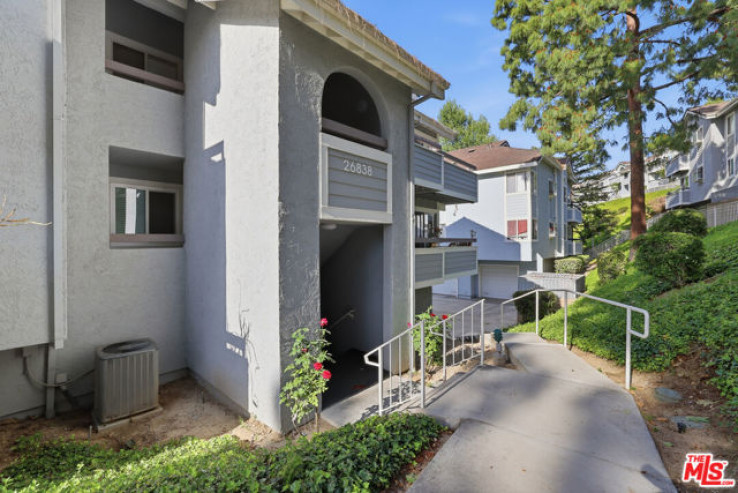 3 Bed Home for Sale in Canyon Country, California