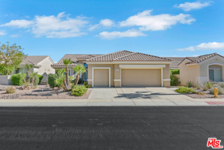 2 Bed Home for Sale in Palm Desert, California